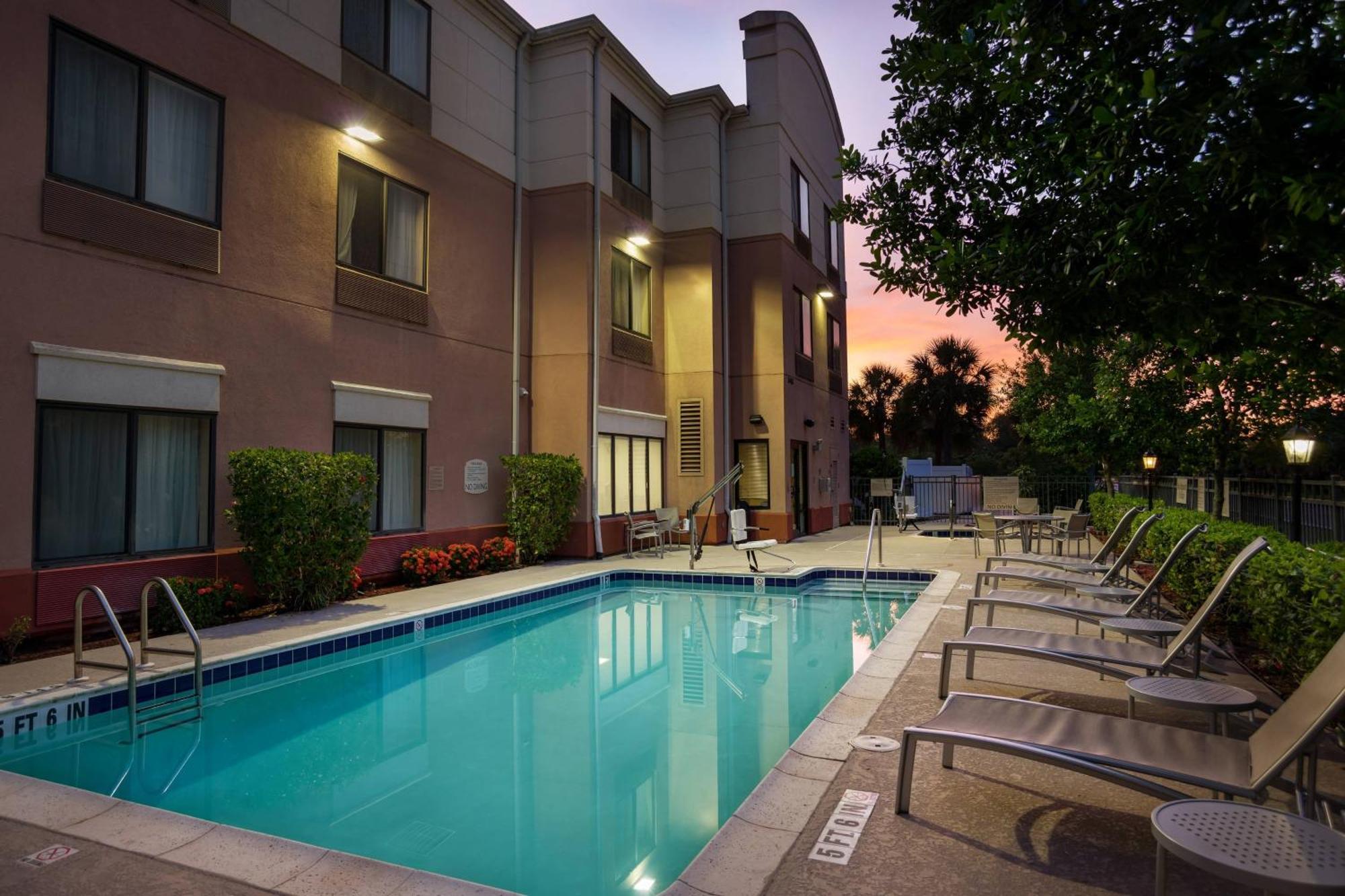 Springhill Suites St Petersburg Clearwater Largo Exterior photo